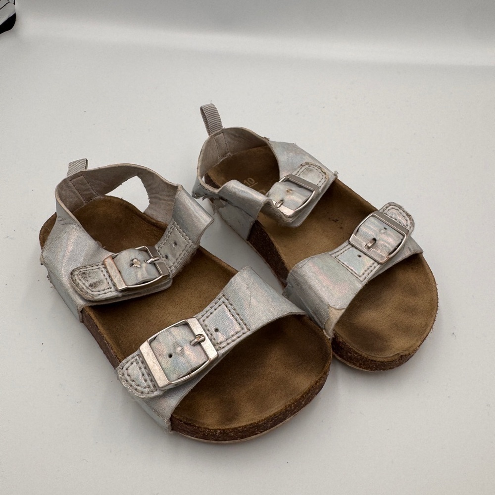 Carter's Girls Toddler Size 10 Kids Gladiator Sandals in Shimmering Silver